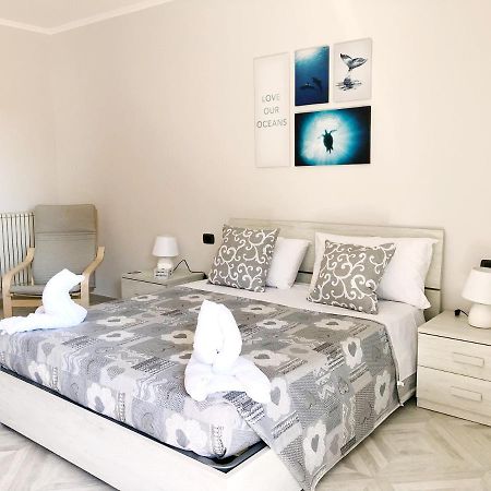Hangar Inn b&b Fiumicino Bagian luar foto